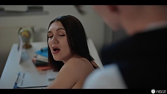 College Student Tommy Gold Fucks His Hot Teacher In Time Freeze Porn