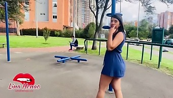 Verified Amateur With A Big Ass Gets Her Vibrator Played With In Public
