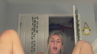 Innocent 18-Year-Old'S Solo Pleasure Session With Fingers